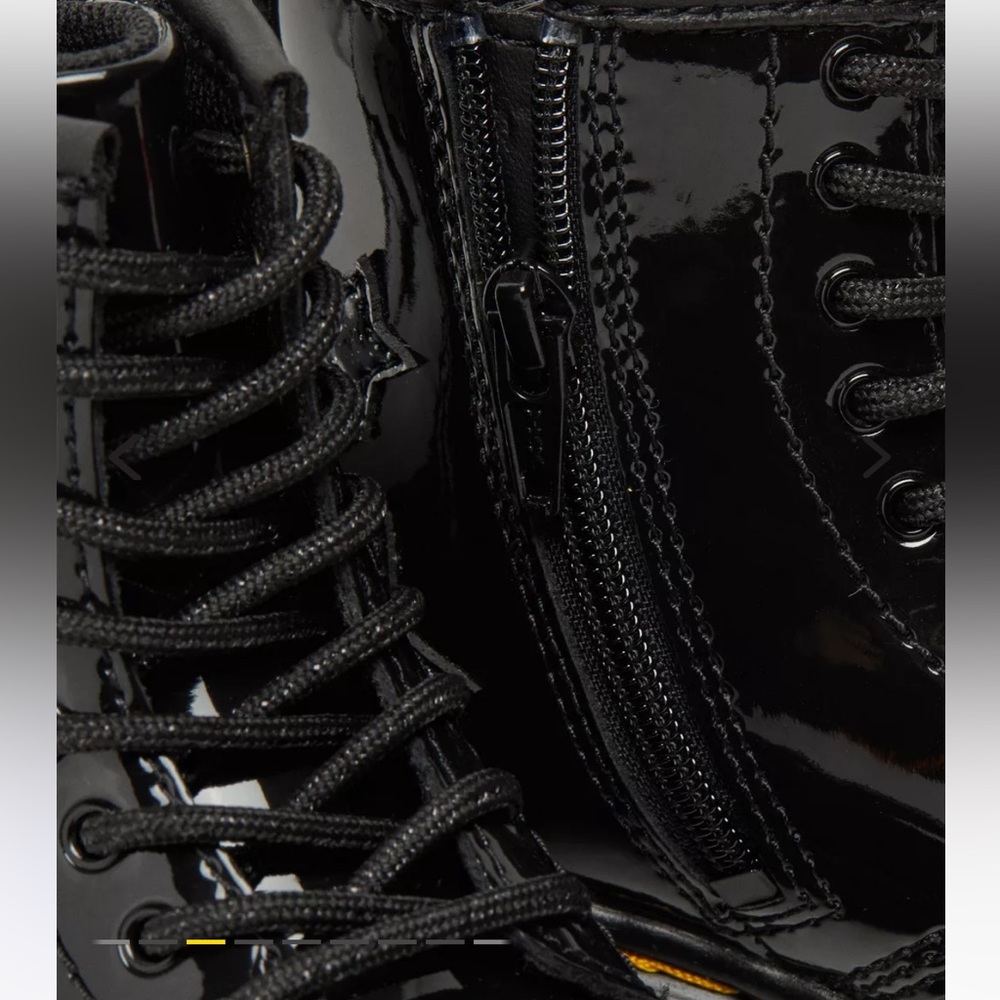 Dr.Martens Toddler 1460 Glitter Star Patent Lace Up Black Boots, Size 7. - Picture 5 of 16